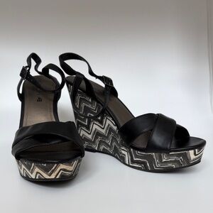 American Eagle Outfitters Black and White Zigzag Wedges
